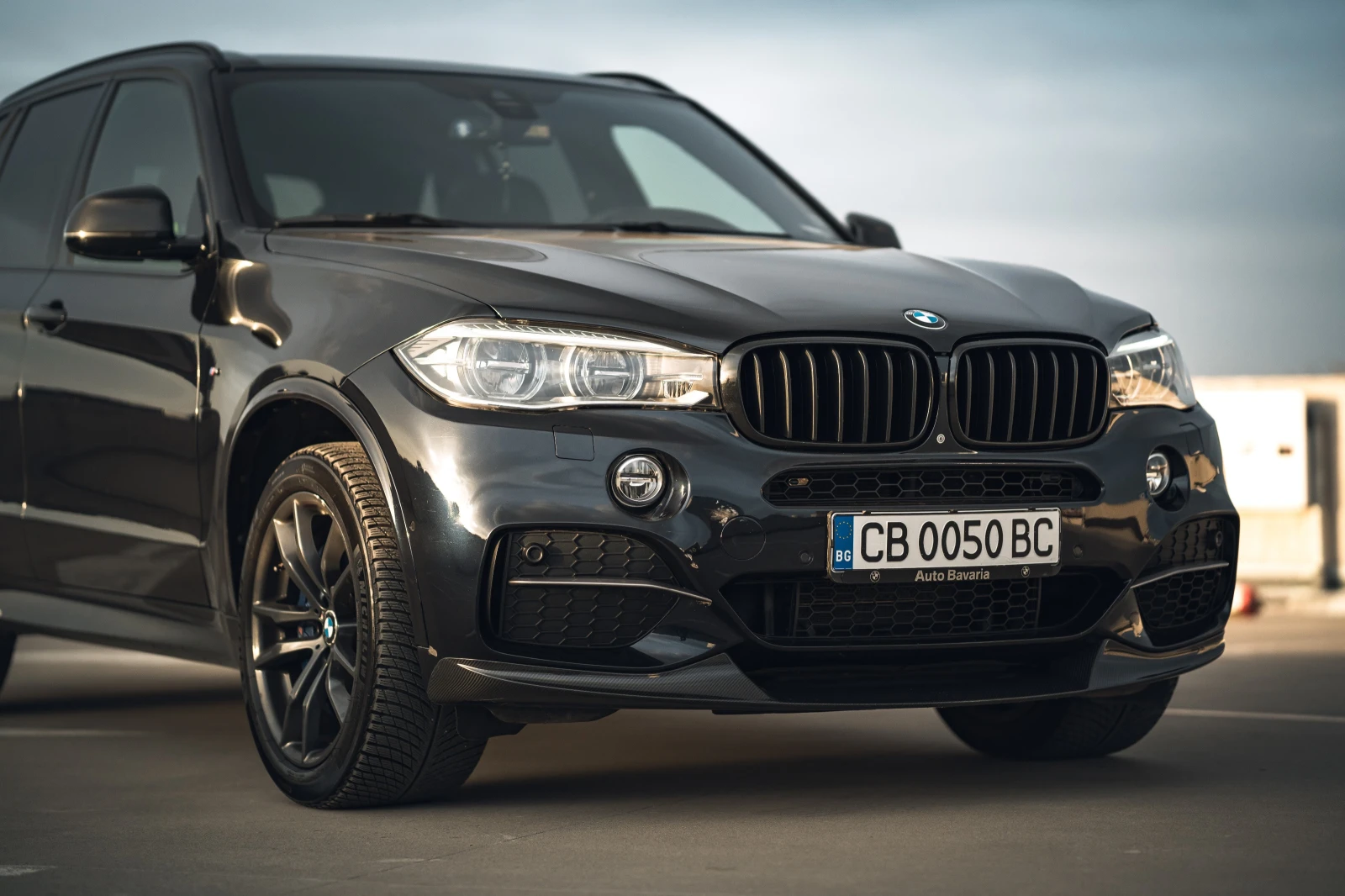 BMW X5 M50D - изображение 2