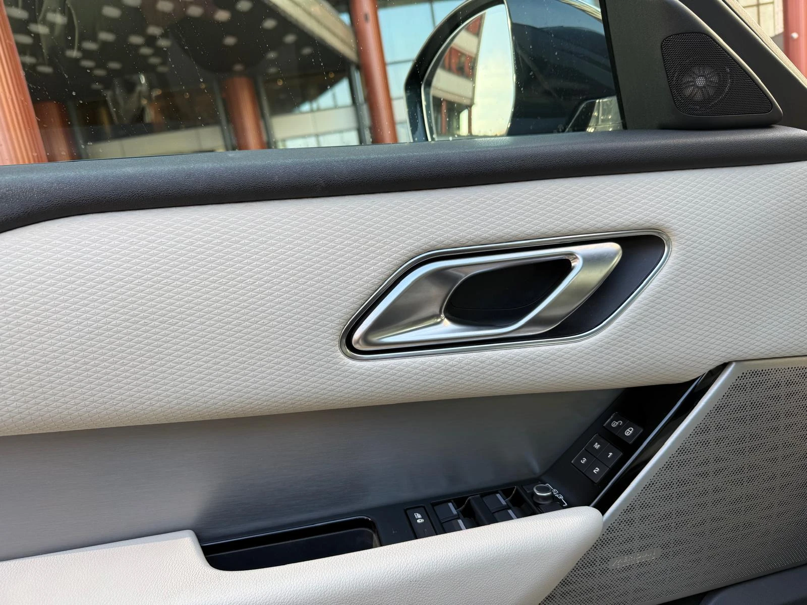 Land Rover Range Rover Velar D300 R-Dynamic SE | Mobile.bg � ����������� 12