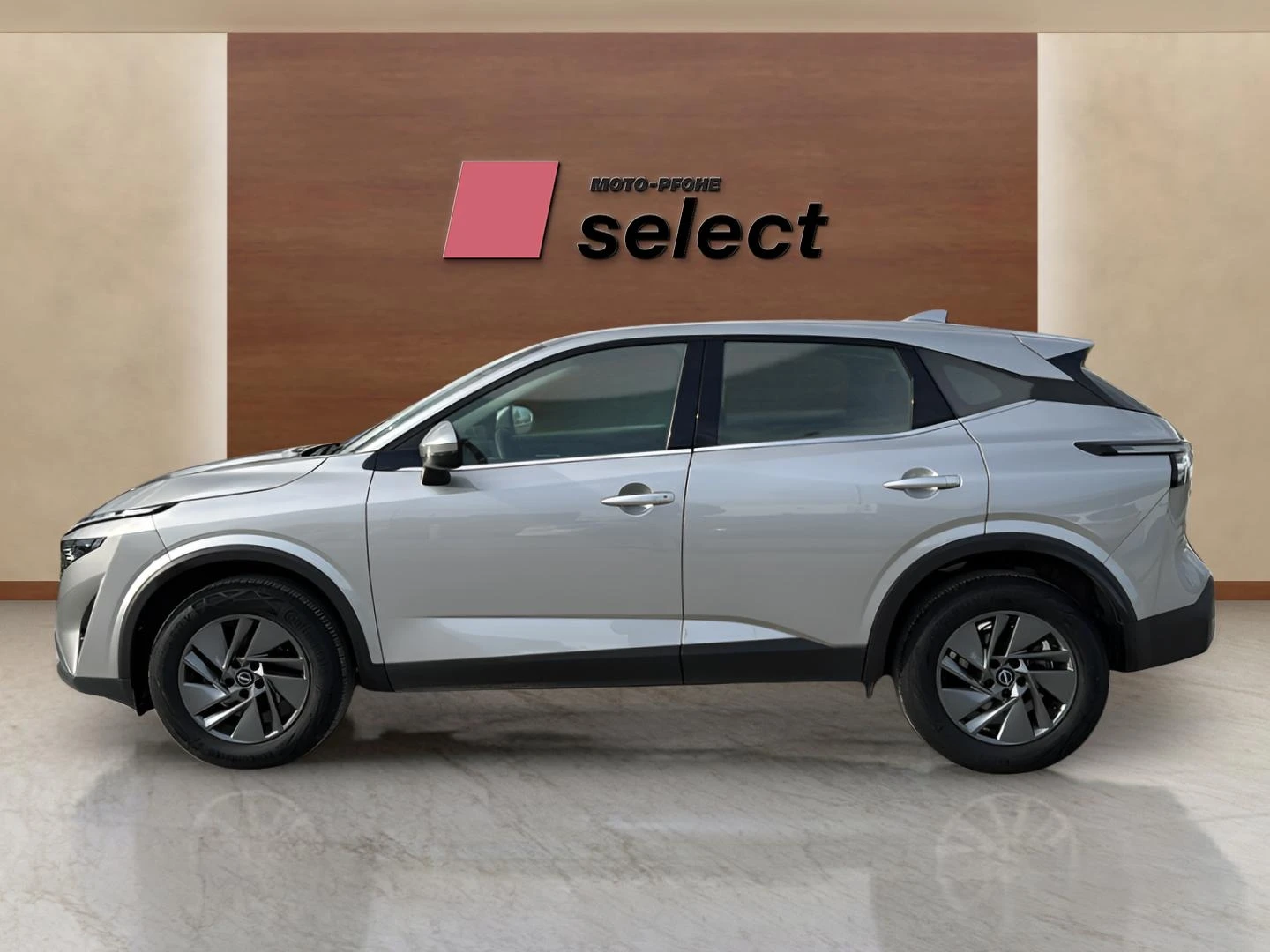 Nissan Qashqai 1.3, снимка 4 - Автомобили и джипове - 54108355