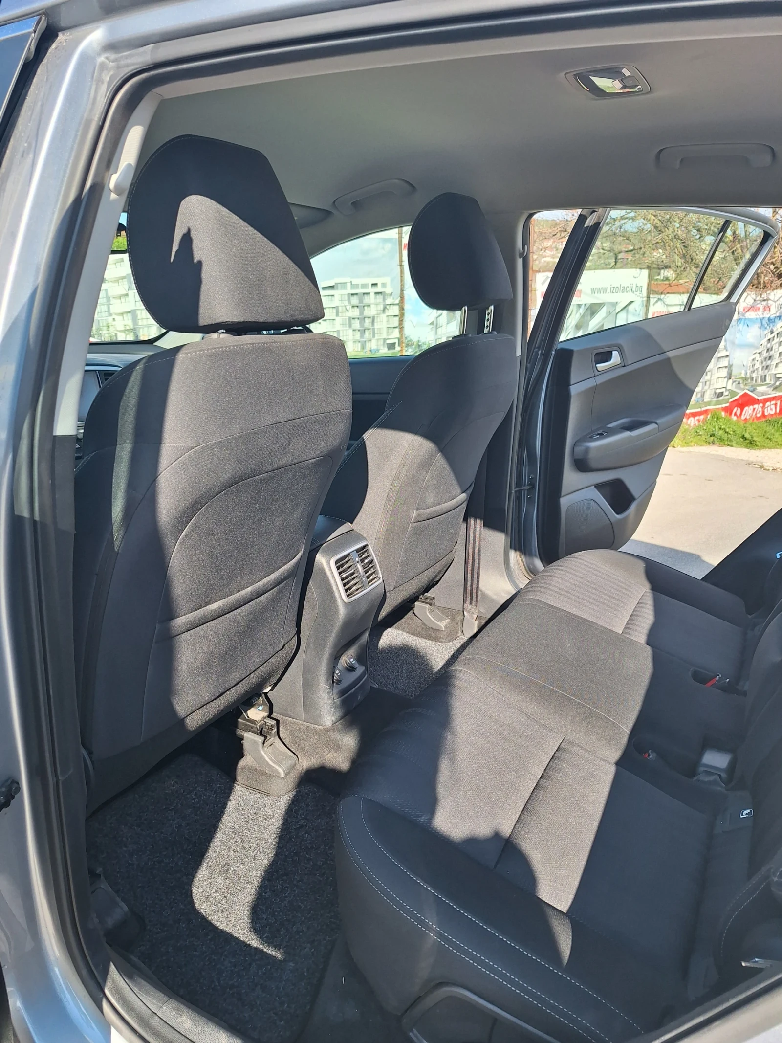 Kia Sportage, снимка 6 - Автомобили и джипове - 54238196