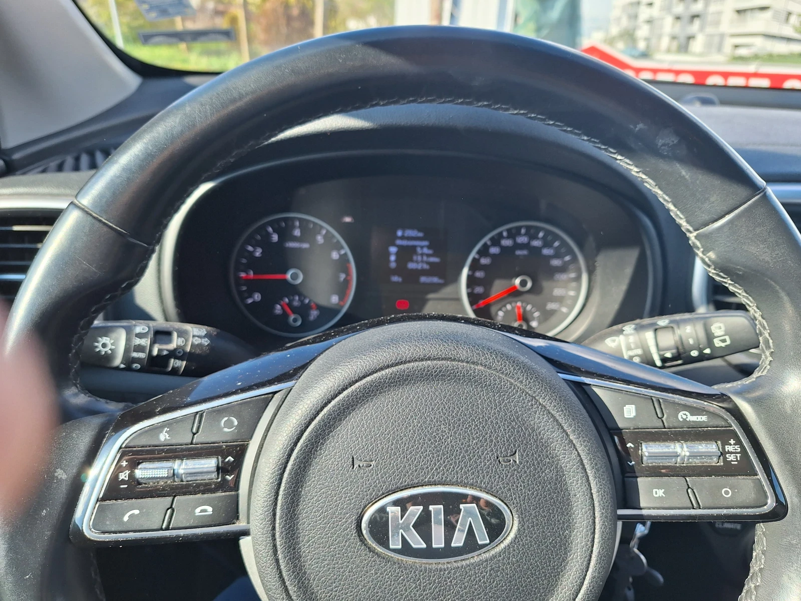 Kia Sportage, снимка 13 - Автомобили и джипове - 54238196