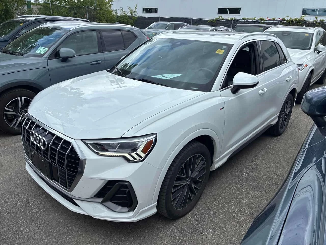 Audi Q3 * Progressiv * CARFAX * ЦЕНА ДО БГ, снимка 2 - Автомобили и джипове - 54740834