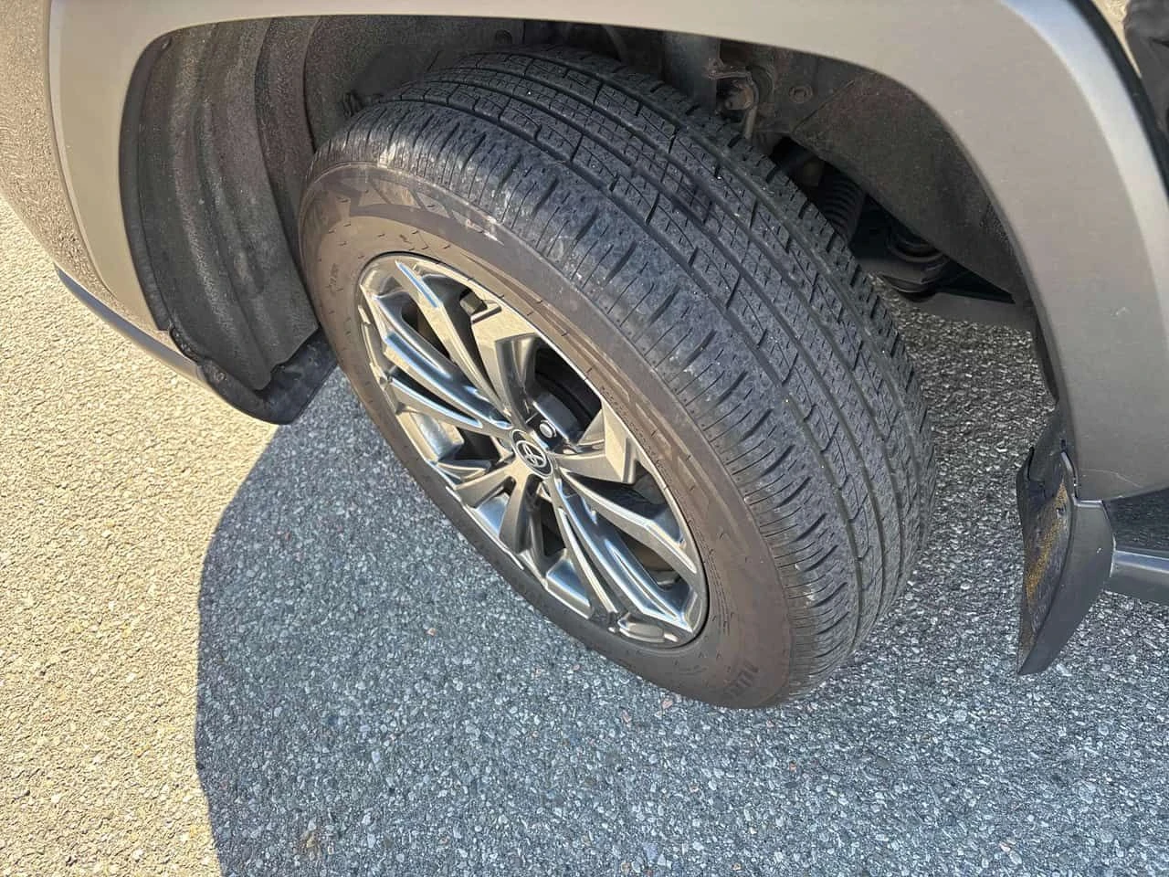 Toyota Rav4 * Hybrid XLE * ПОДГРЕВ * ПРЕДСТАВИТЕЛСТВО , снимка 6 - Автомобили и джипове - 54992036