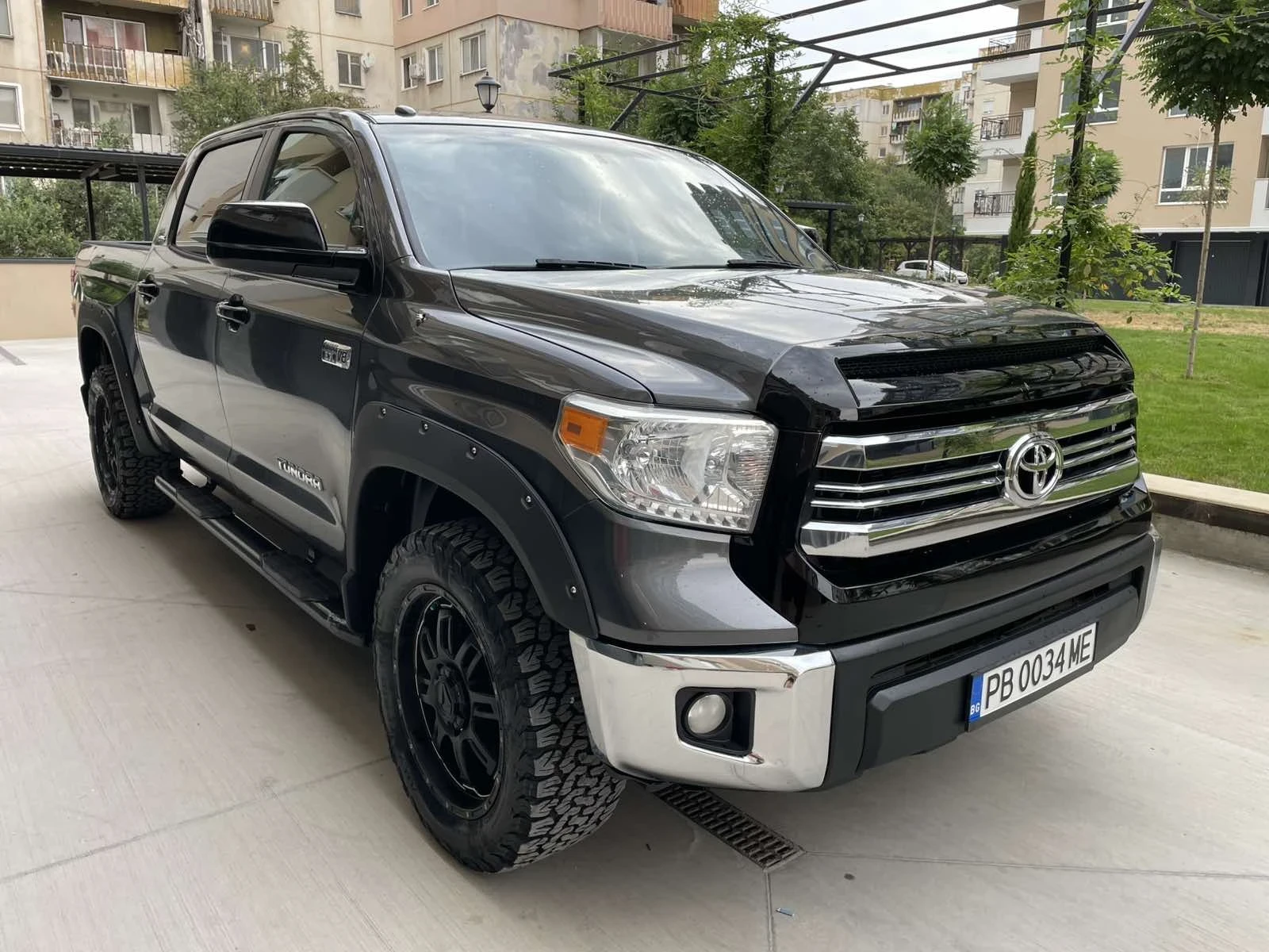 Toyota Tundra, снимка 3 - Автомобили и джипове - 56049586
