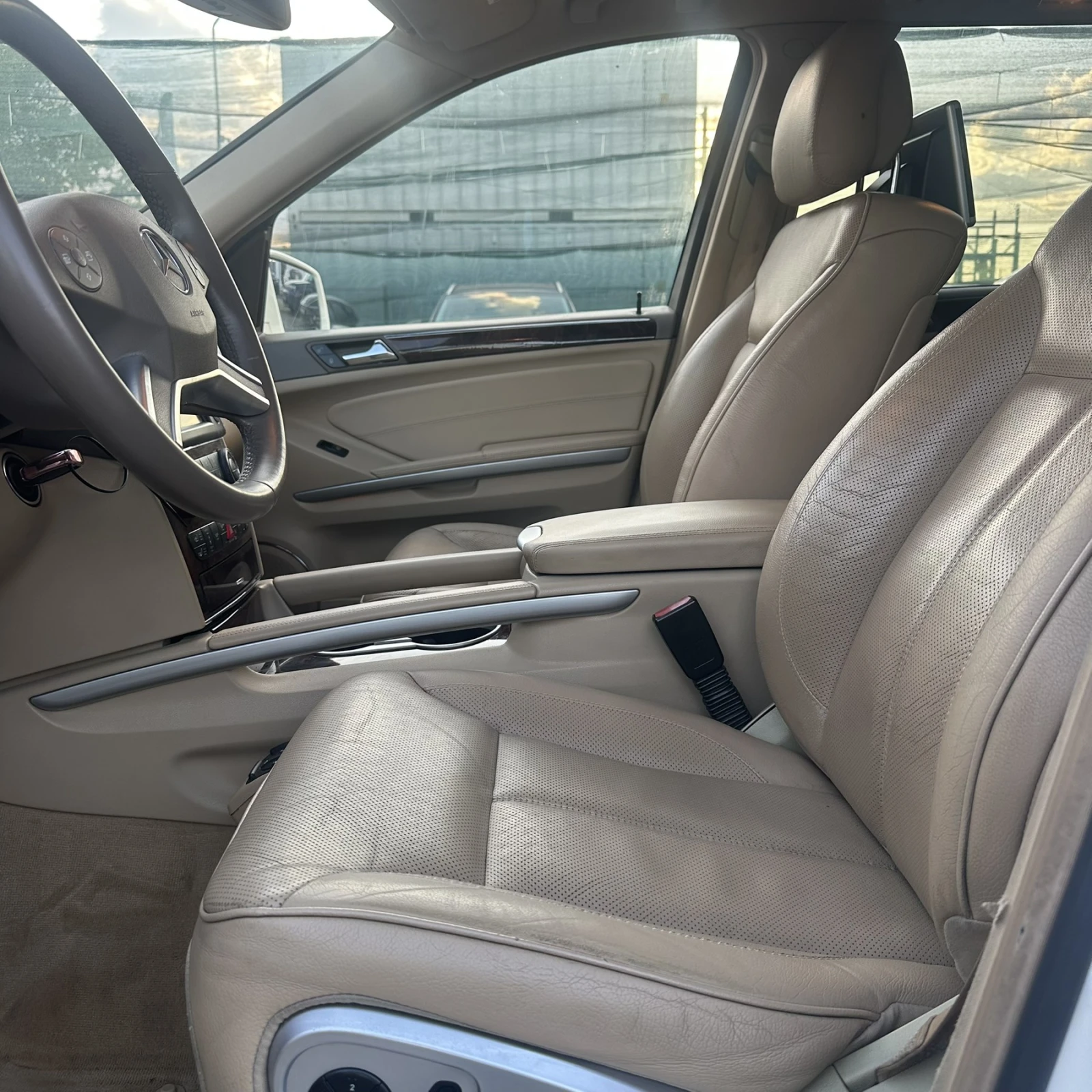 Mercedes-Benz GL 550 AMG Line, снимка 11 - Автомобили и джипове - 56070865