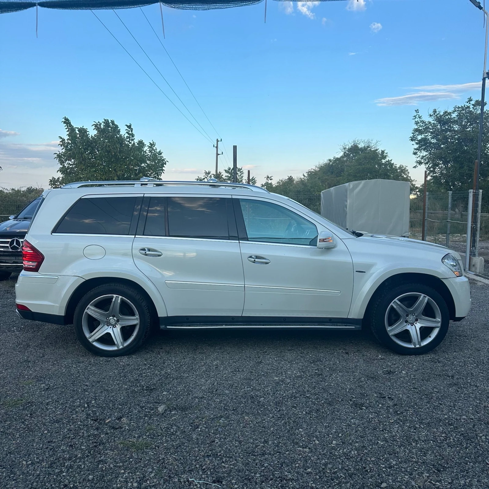Mercedes-Benz GL 550 AMG Line, снимка 4 - Автомобили и джипове - 56070865