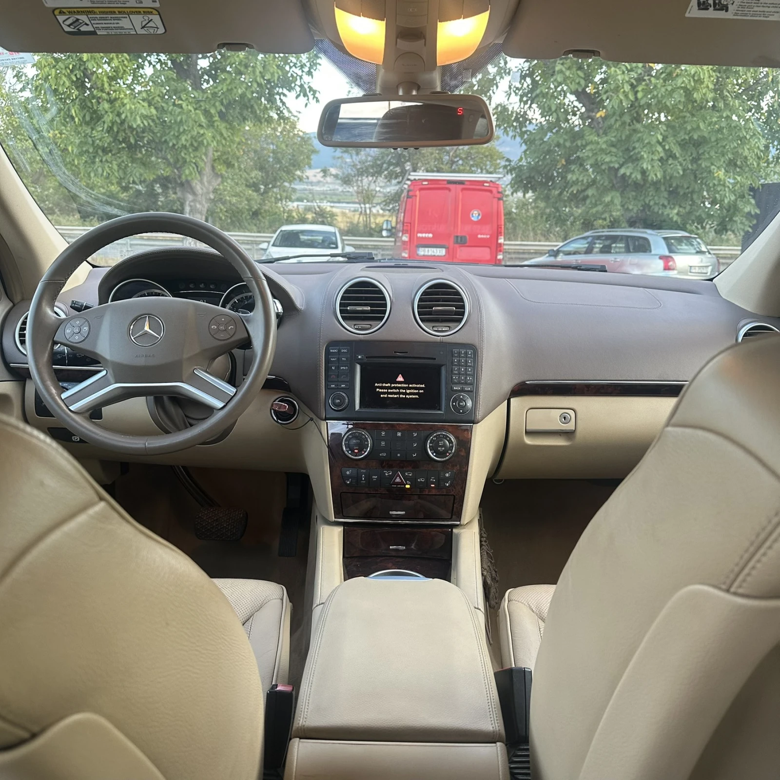 Mercedes-Benz GL 550 AMG Line, снимка 9 - Автомобили и джипове - 56070865