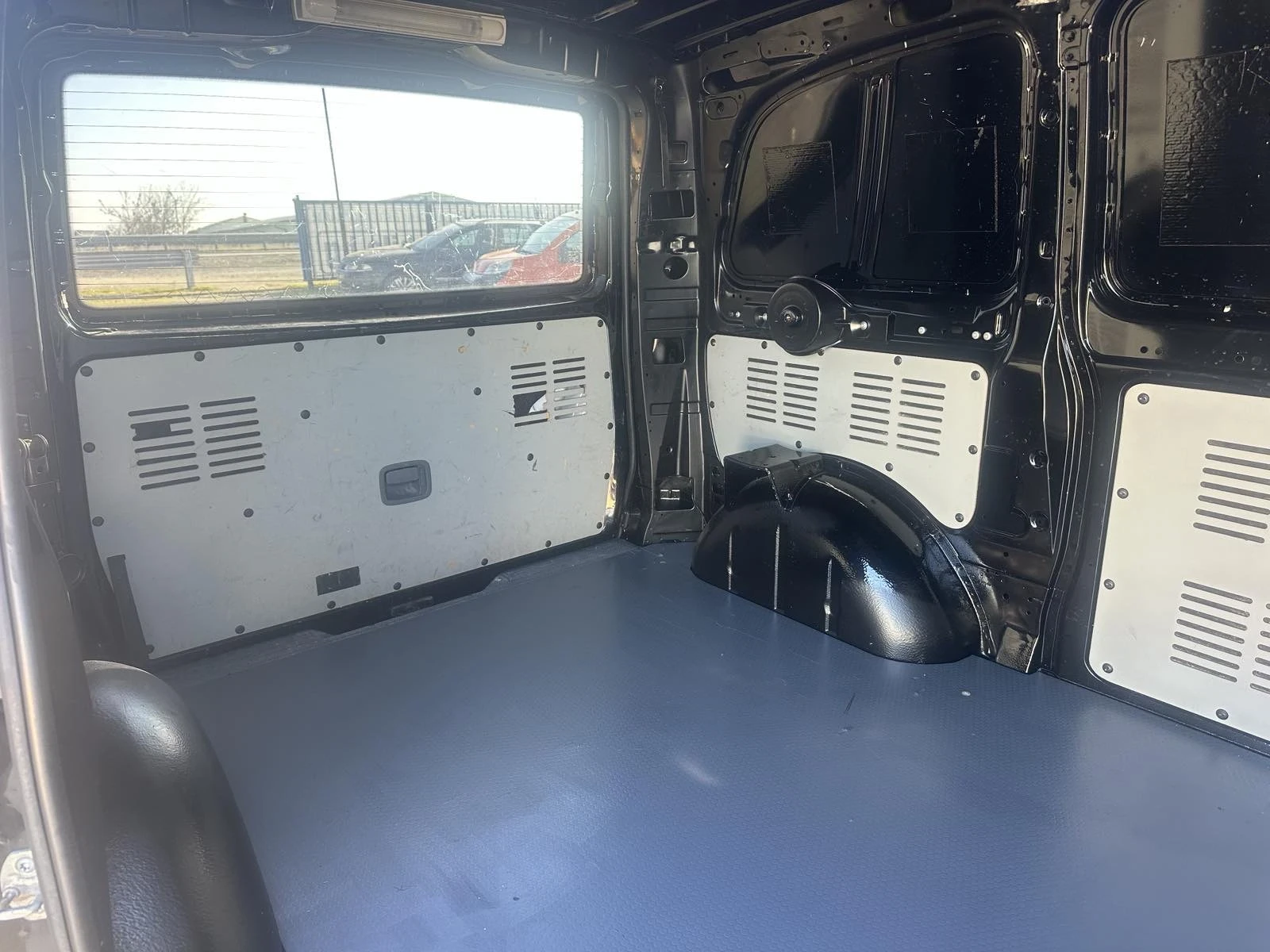 Mercedes-Benz Vito  - изображение 8