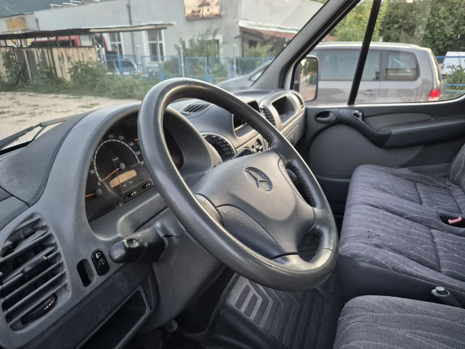Mercedes-Benz Sprinter 413 * 6+ 1места* клима* италия* Б-кат* , снимка 9 - Бусове и автобуси - 55098481