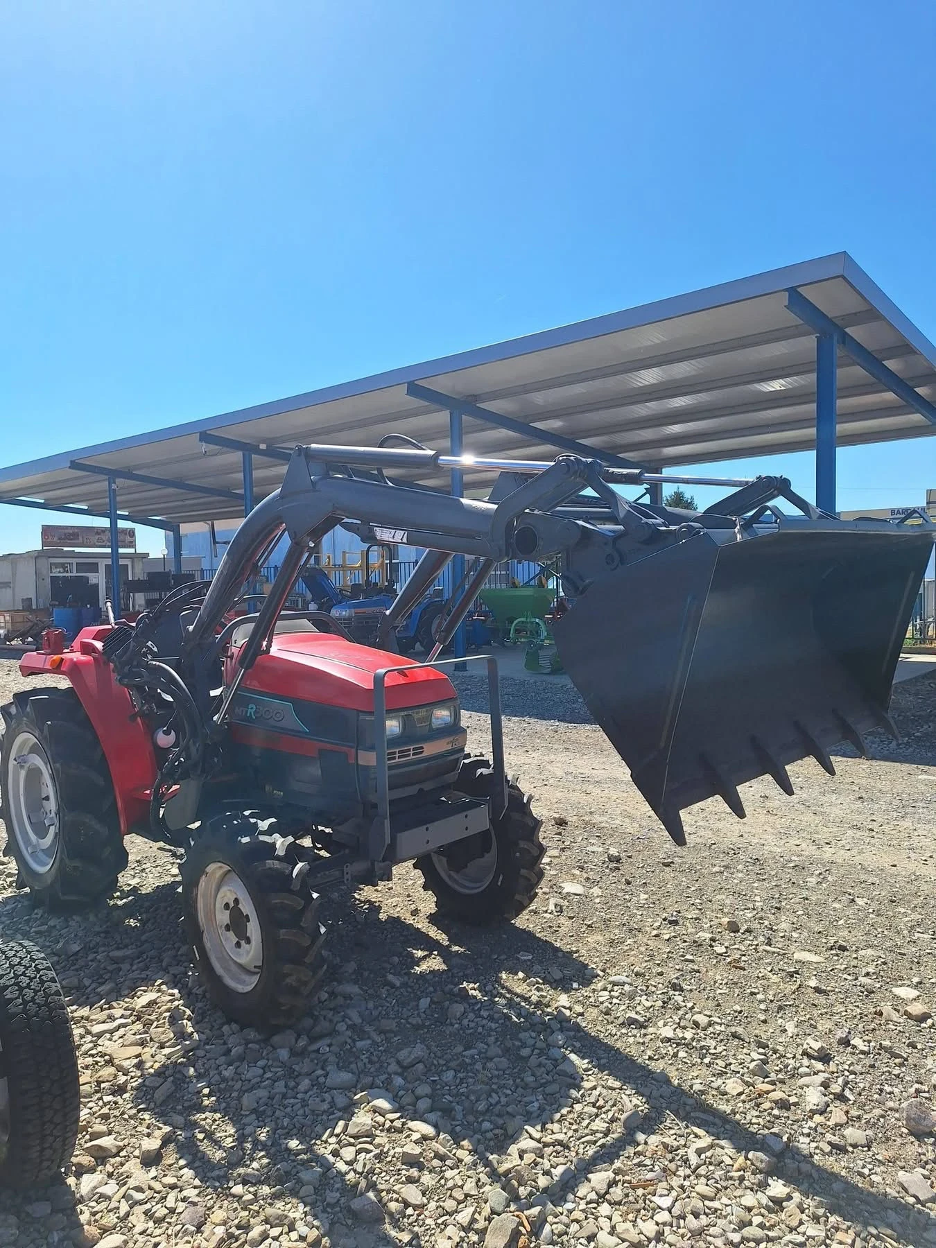 Трактор Kubota Саки агро Сливен, снимка 3 - Селскостопанска техника - 56006094