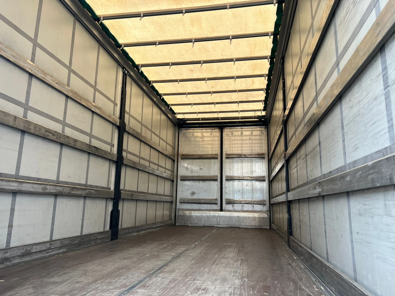 За камион Други Schwarzmueller PA 2/E, снимка 5 - Ремаркета - 55324455