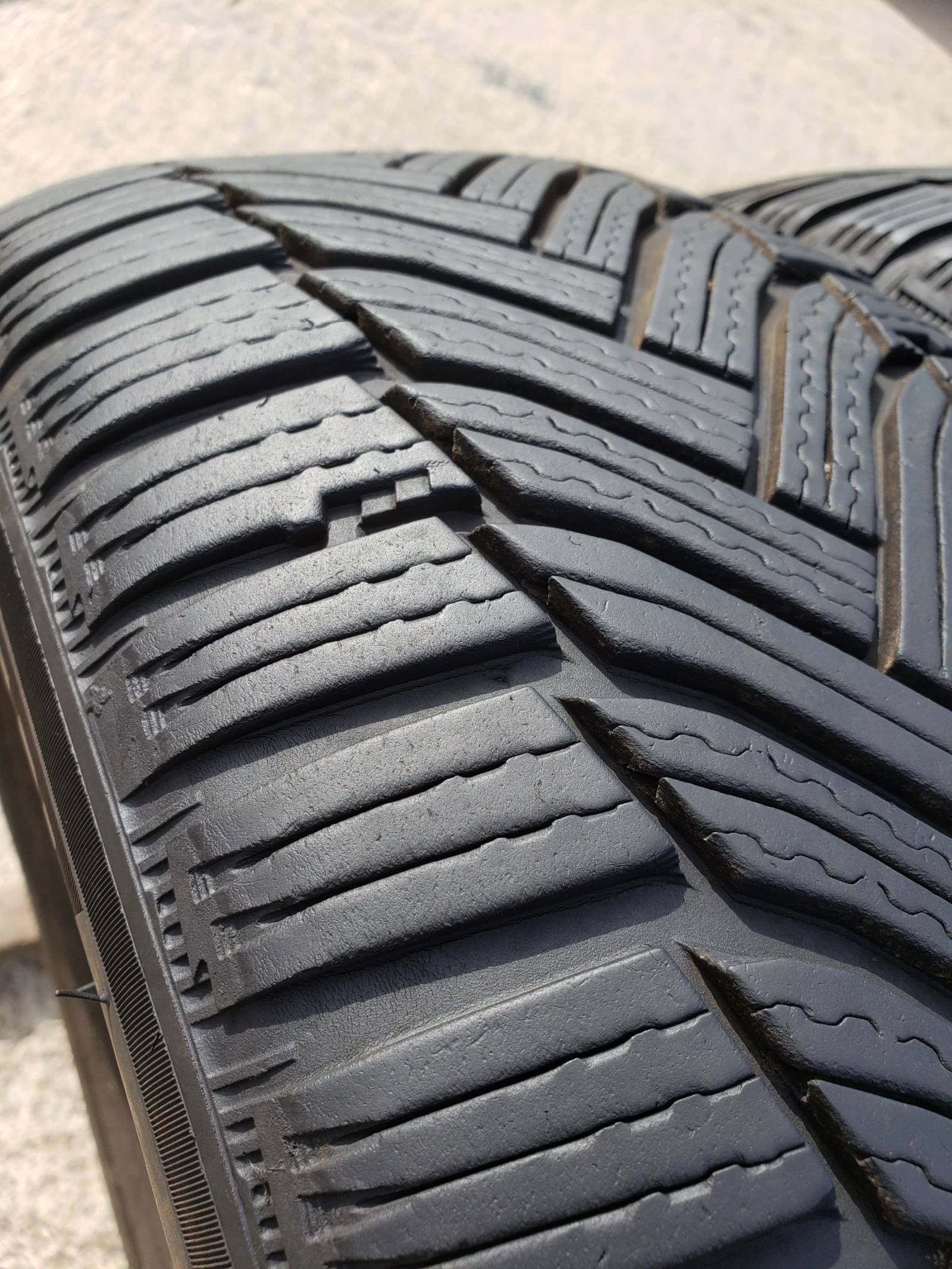 Гуми Зимни 225/55R16, снимка 6 - Гуми и джанти - 56337151