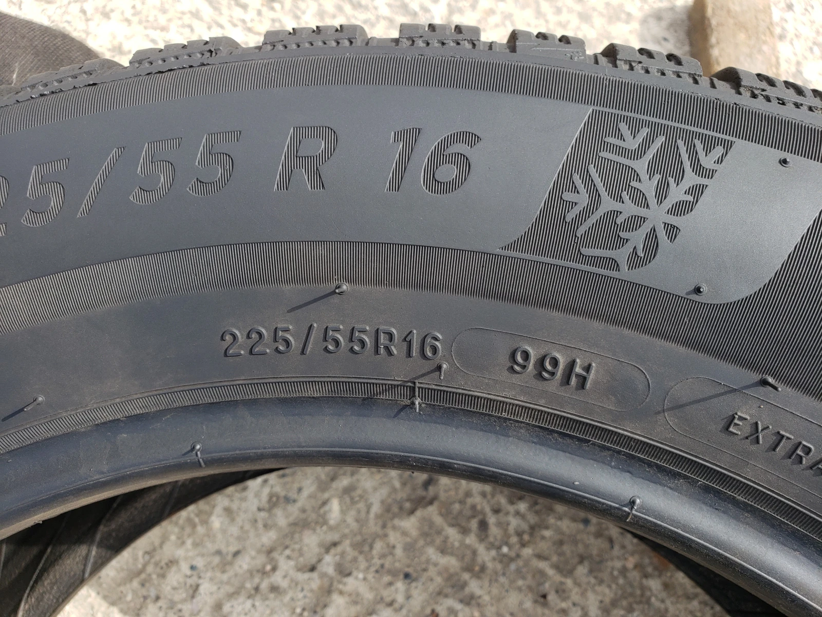 Гуми Зимни 225/55R16, снимка 7 - Гуми и джанти - 56337151