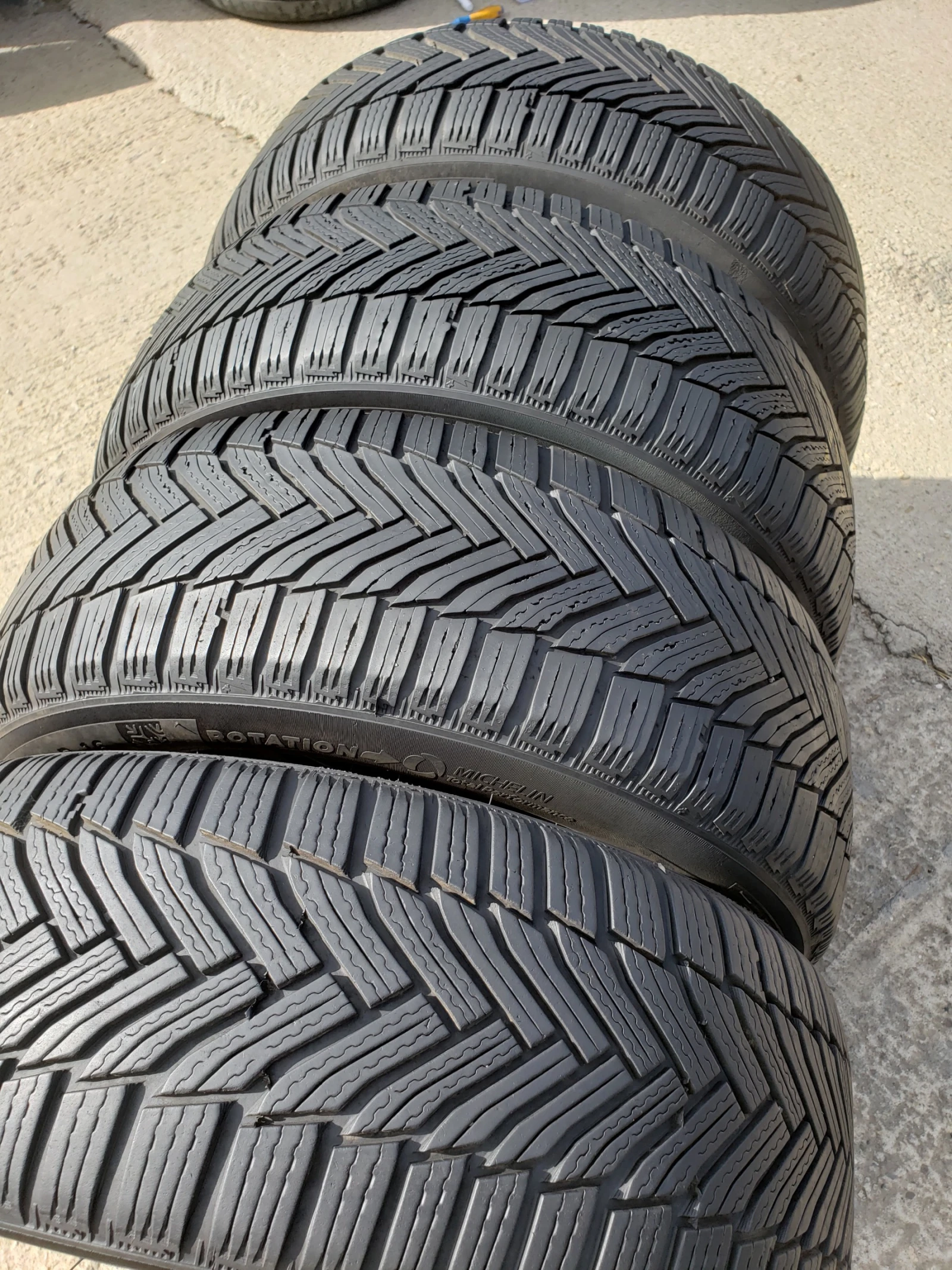 Гуми Зимни 225/55R16, снимка 3 - Гуми и джанти - 56337151