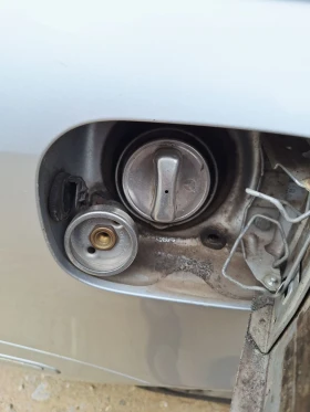 Mercedes-Benz E 320 Газ, снимка 11