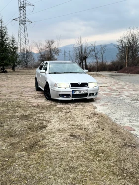 Skoda Octavia 1.8 | Mobile.bg    11