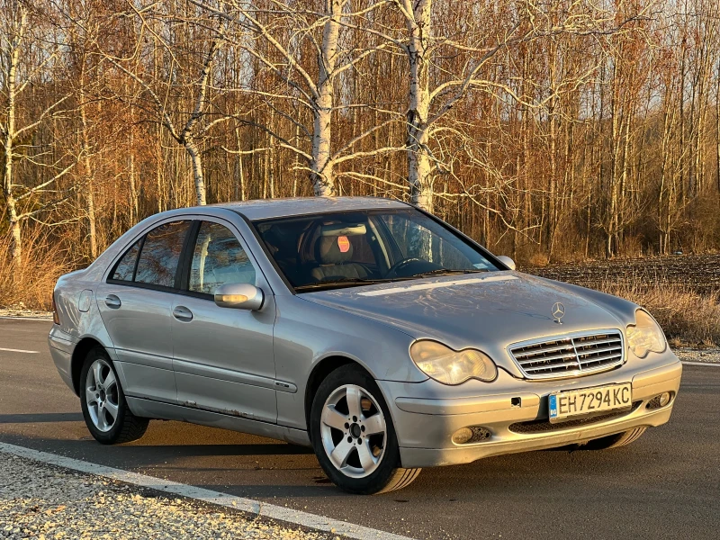 Mercedes-Benz C 220, снимка 1 - Автомобили и джипове - 48356680