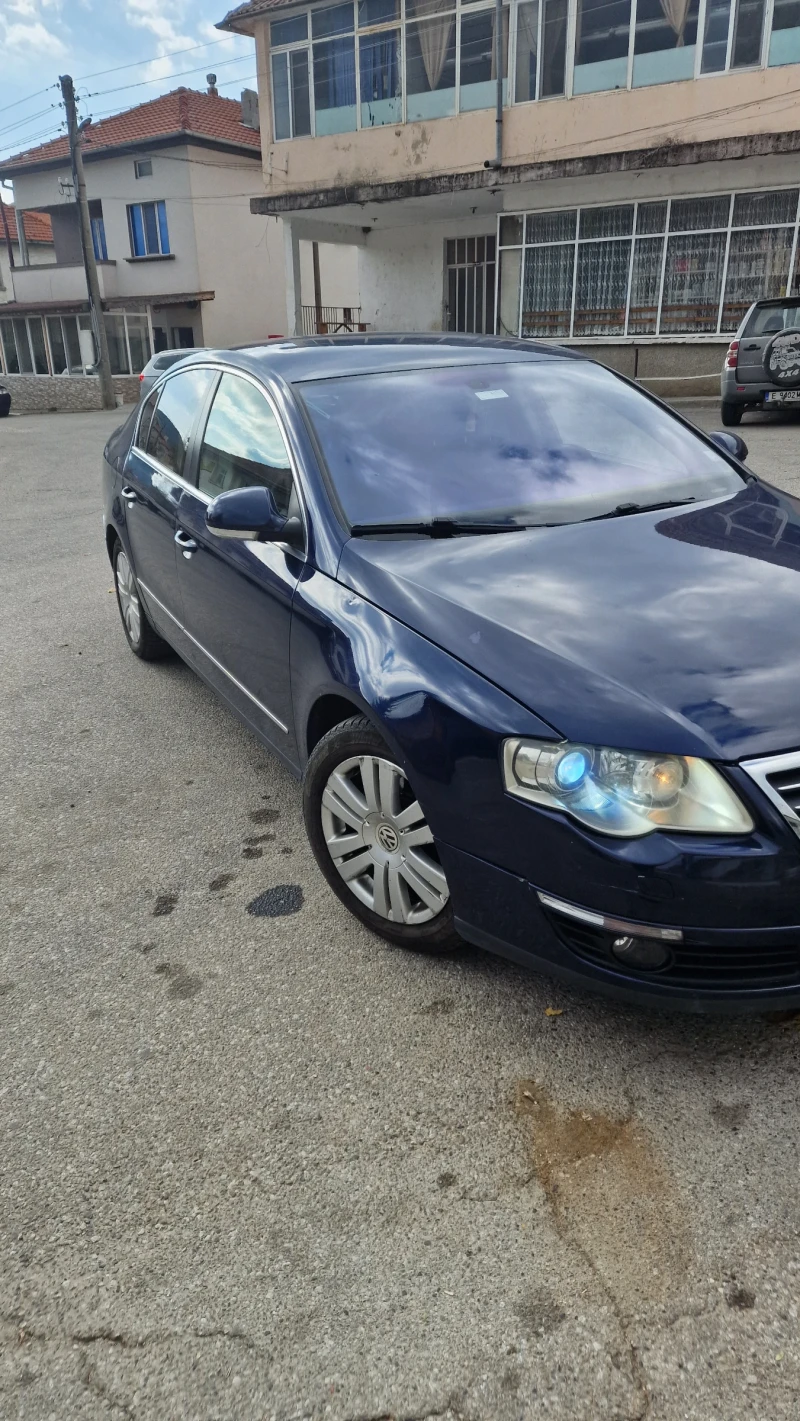 VW Passat, снимка 1 - Автомобили и джипове - 48511833