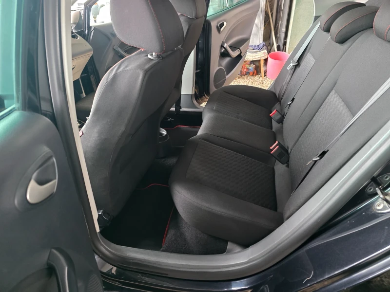 Seat Ibiza 1.4 т FR   изпълнение, снимка 15 - Автомобили и джипове - 51982987