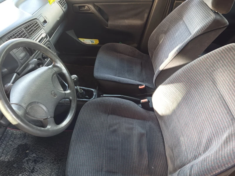 VW Golf III 1, 8 90кс, снимка 7 - Автомобили и джипове - 52541861