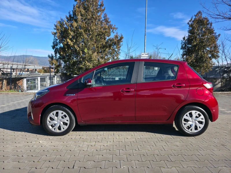Toyota Yaris 1.5HYBRID EURO6B, снимка 8 - Автомобили и джипове - 53045910