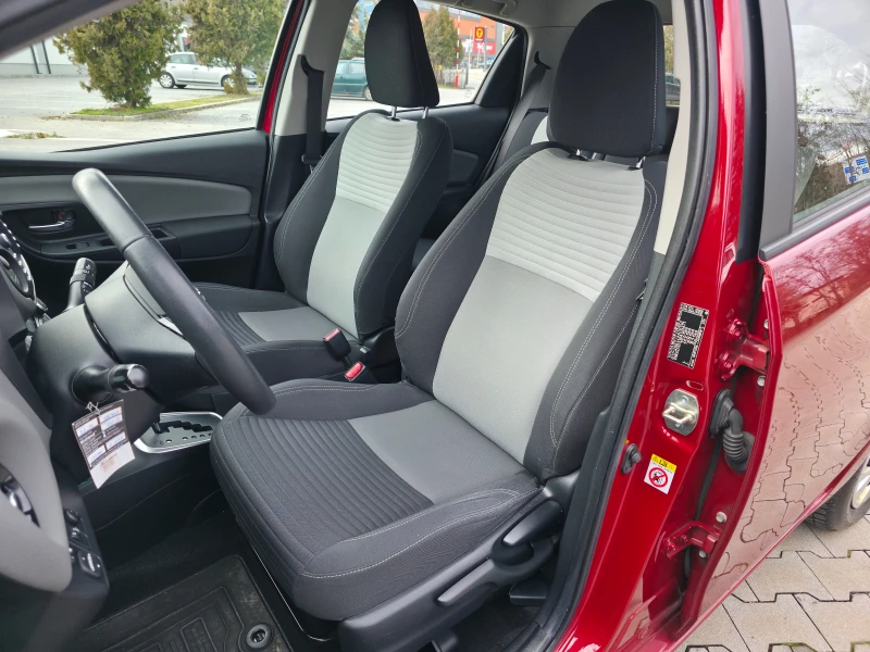 Toyota Yaris 1.5HYBRID EURO6B, снимка 10 - Автомобили и джипове - 53045910