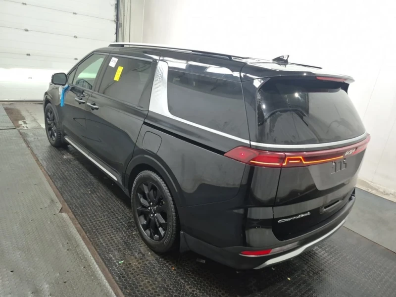 Kia Carnival SX  CARFAX, снимка 4 - Автомобили и джипове - 53096253