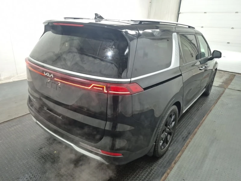 Kia Carnival SX  CARFAX, снимка 3 - Автомобили и джипове - 53096253