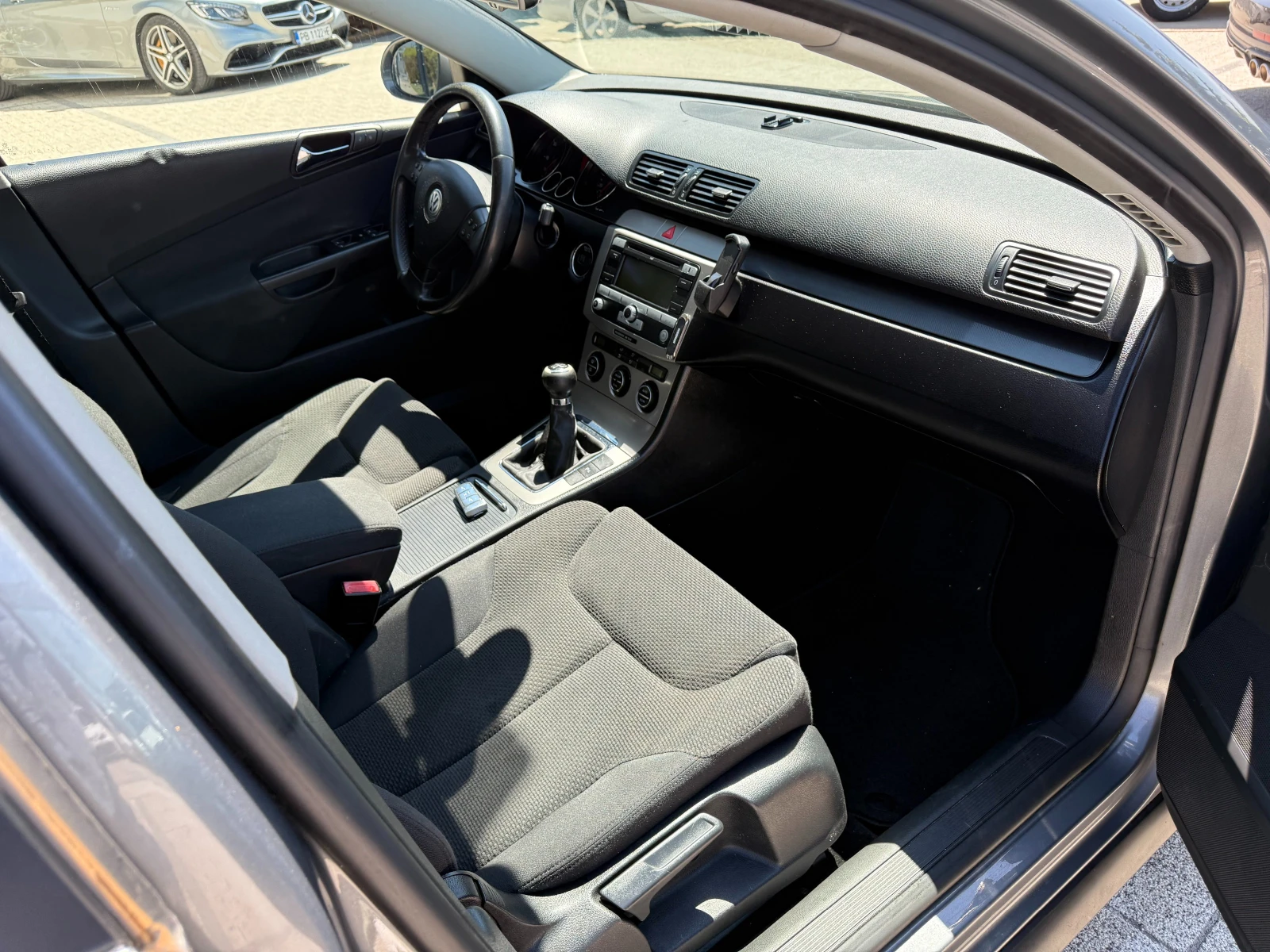 VW Passat 1.9TDI 105к.с. Климатроник - изображение 7