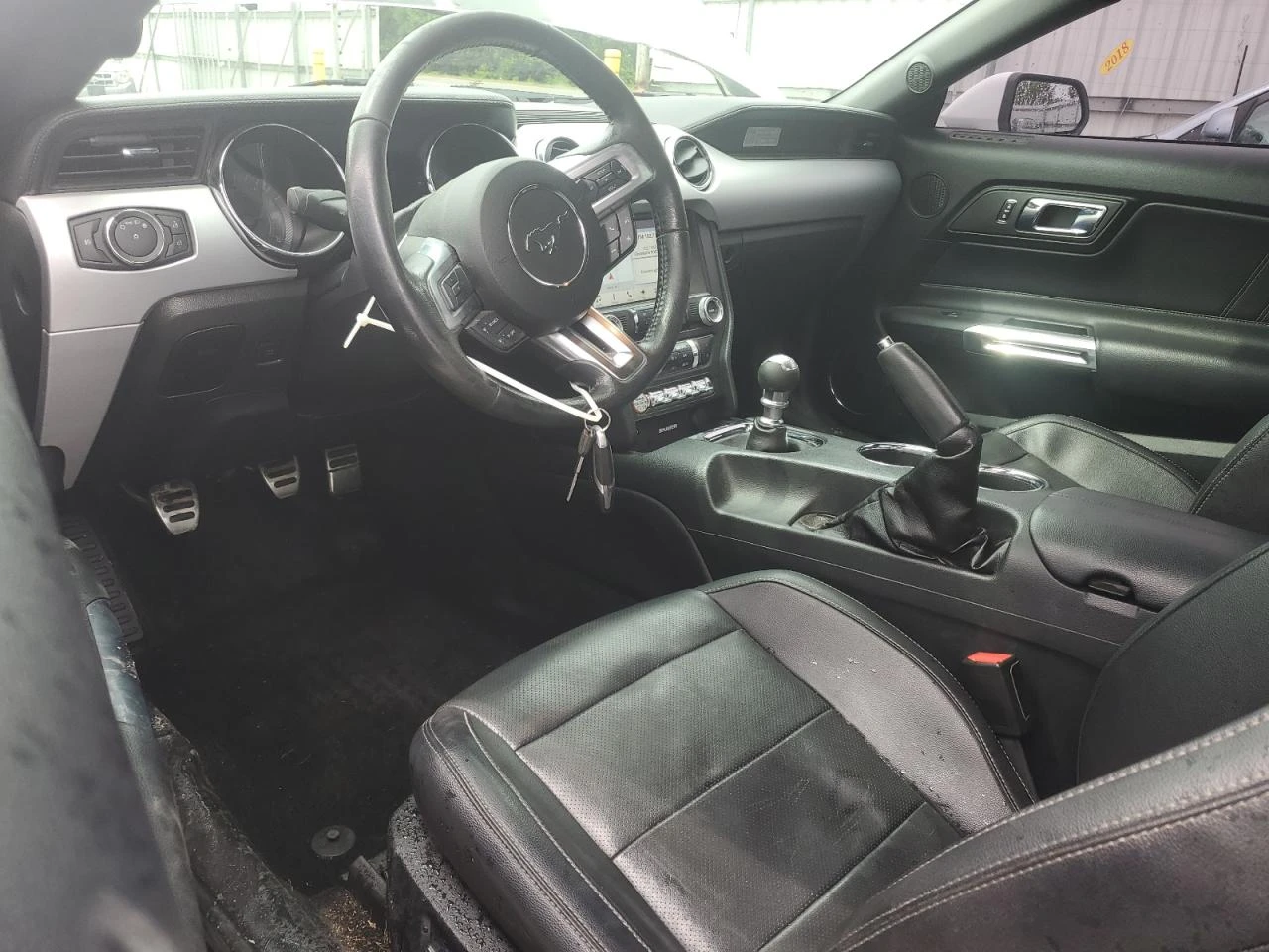 Ford Mustang GT 5.0 /Ръчна/ Обдух* Koжа* Голямата Навигация*  - изображение 8