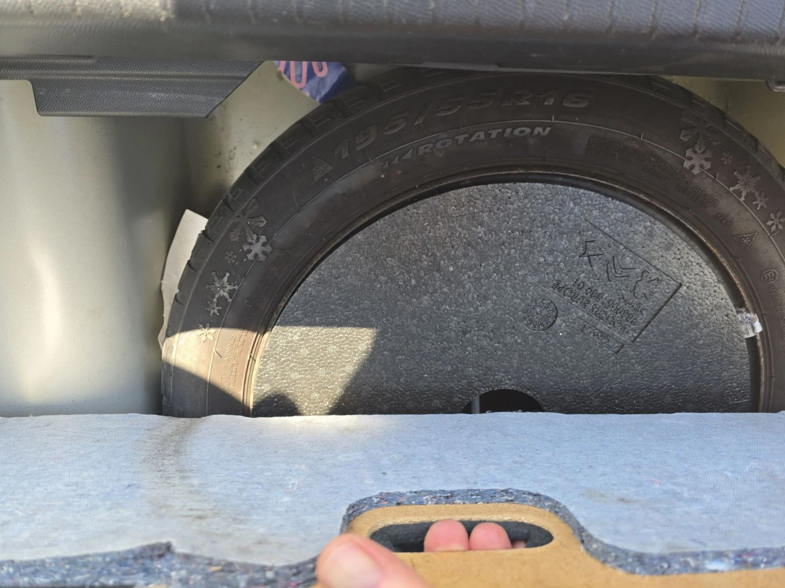 Peugeot 208 1.2 PureTech | |  | Mobile.bg   16