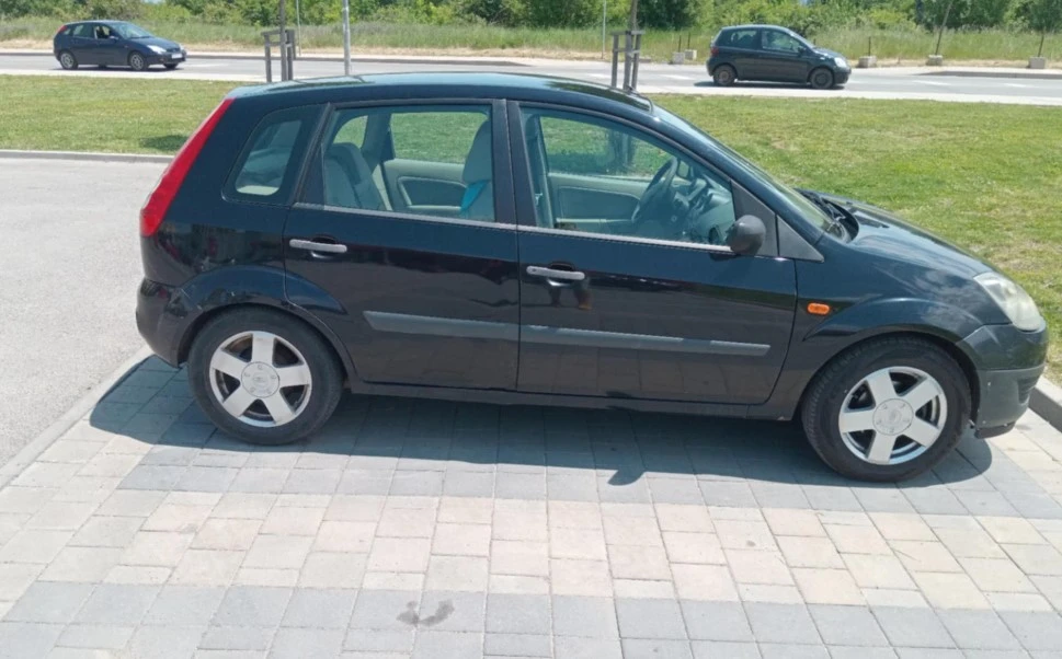 Ford Fiesta 1.4 газ-бензин - изображение 5