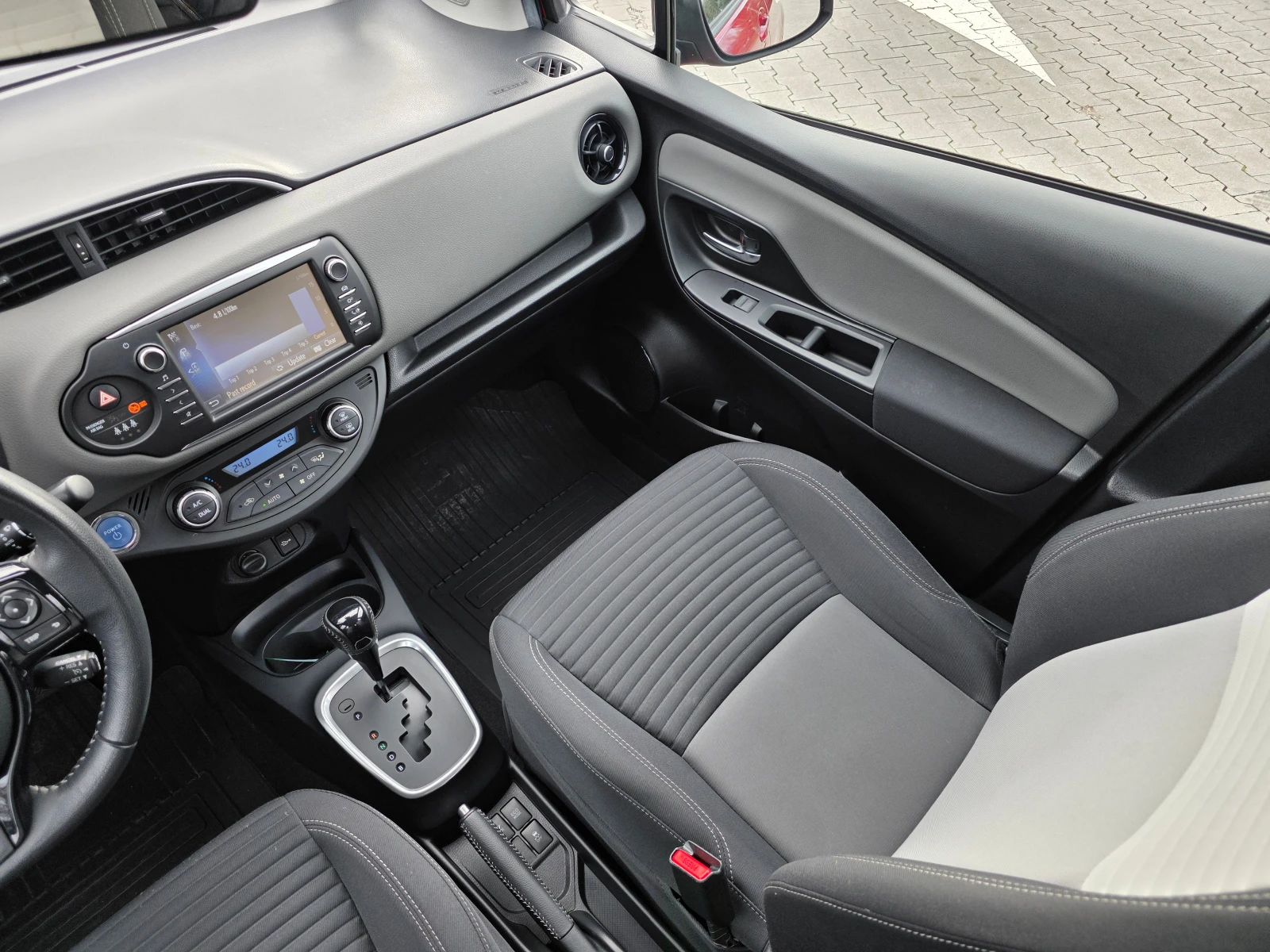 Toyota Yaris 1.5HYBRID EURO6B | Mobile.bg � ����������� 13