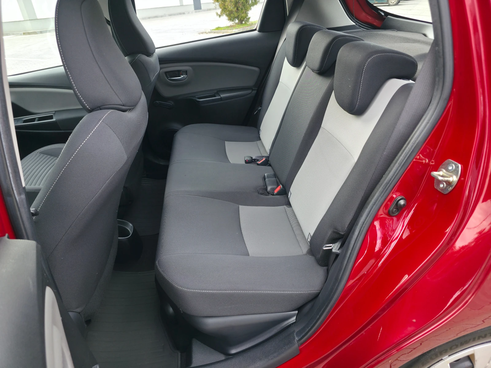 Toyota Yaris 1.5HYBRID EURO6B | Mobile.bg � ����������� 14