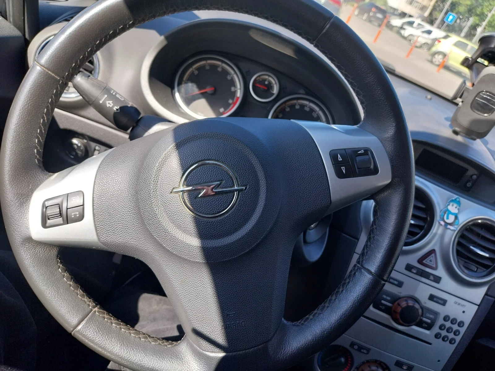 Opel Corsa 1.4 бензин , Фейслифт , снимка 5 - Автомобили и джипове - 54545592