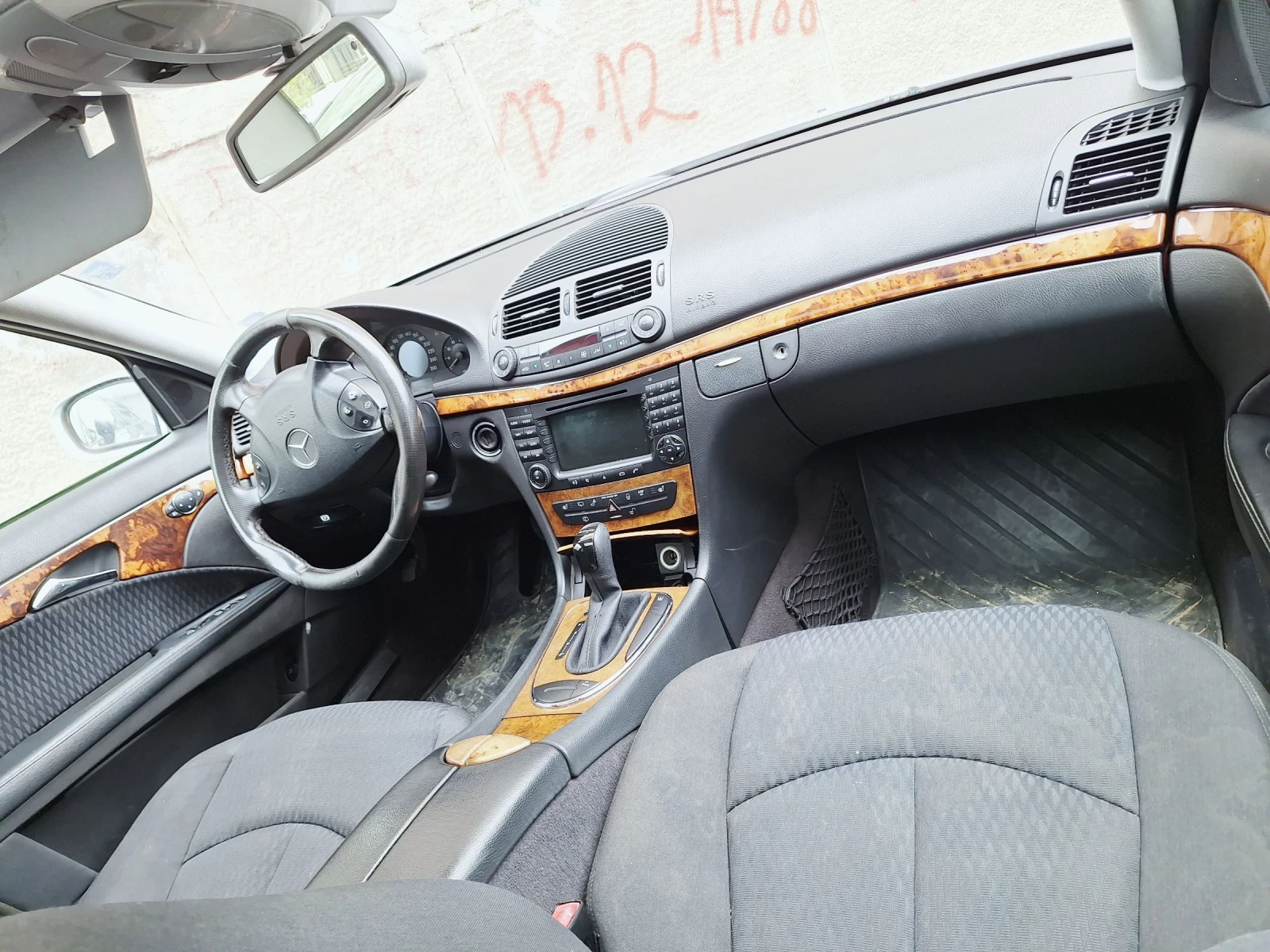 Mercedes-Benz E 320 Газ, снимка 7 - Автомобили и джипове - 54555147