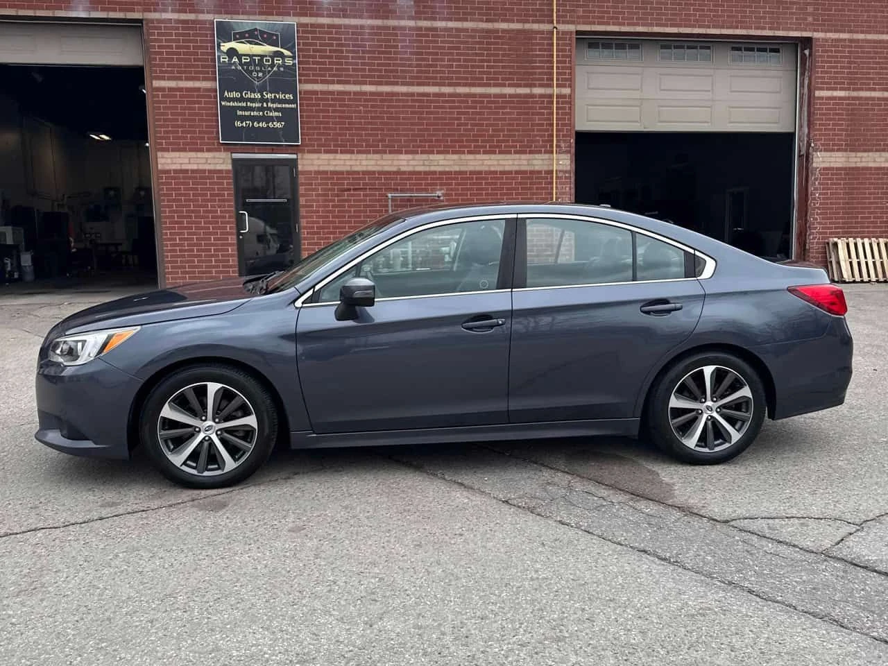 Subaru Legacy /КОЖА/ШИБЕДАХ/ПОДГРЕВ/Limited/CARFAX/ФИНАНСИРАНЕ, снимка 3 - Автомобили и джипове - 54633613