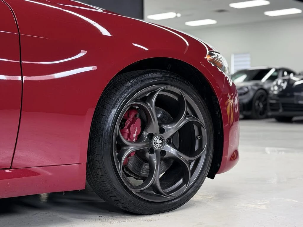 Alfa Romeo Giulia 2021 Alfa Romeo Giulia Ti Sport AWD, снимка 3 - Автомобили и джипове - 54887870