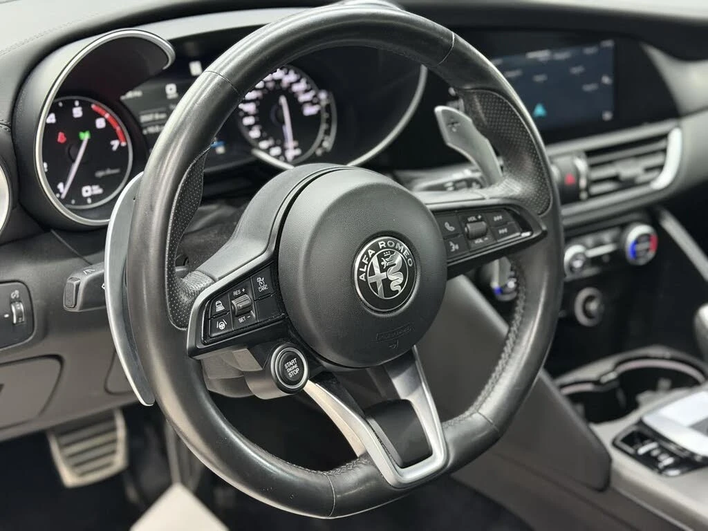 Alfa Romeo Giulia 2021 Alfa Romeo Giulia Ti Sport AWD, снимка 7 - Автомобили и джипове - 54887870