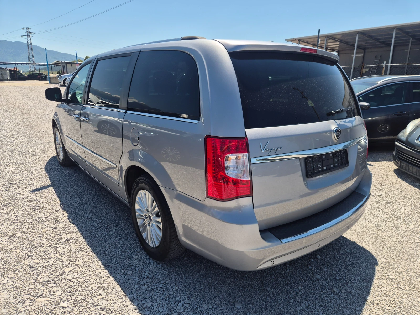 Lancia Voyager 2.8 CRD, снимка 6 - Автомобили и джипове - 55484215