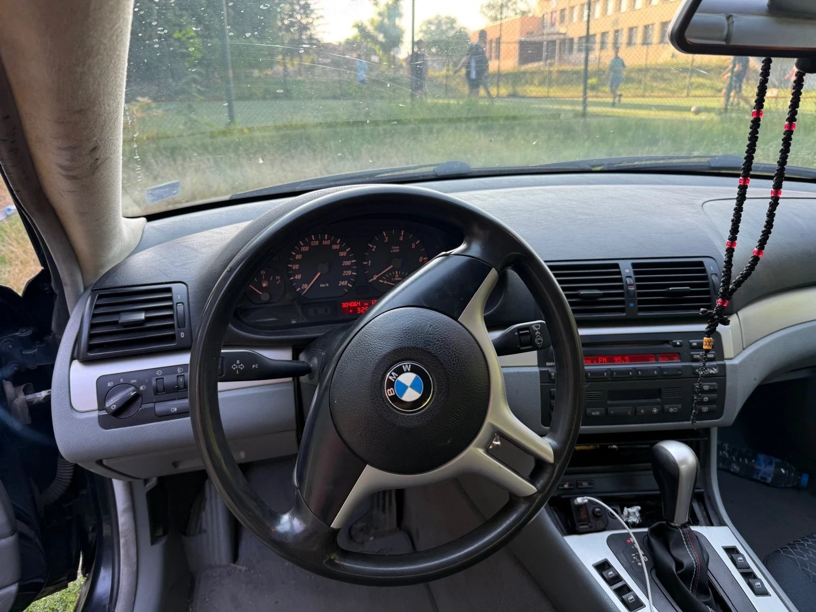 BMW 318, снимка 14 - Автомобили и джипове - 55605773
