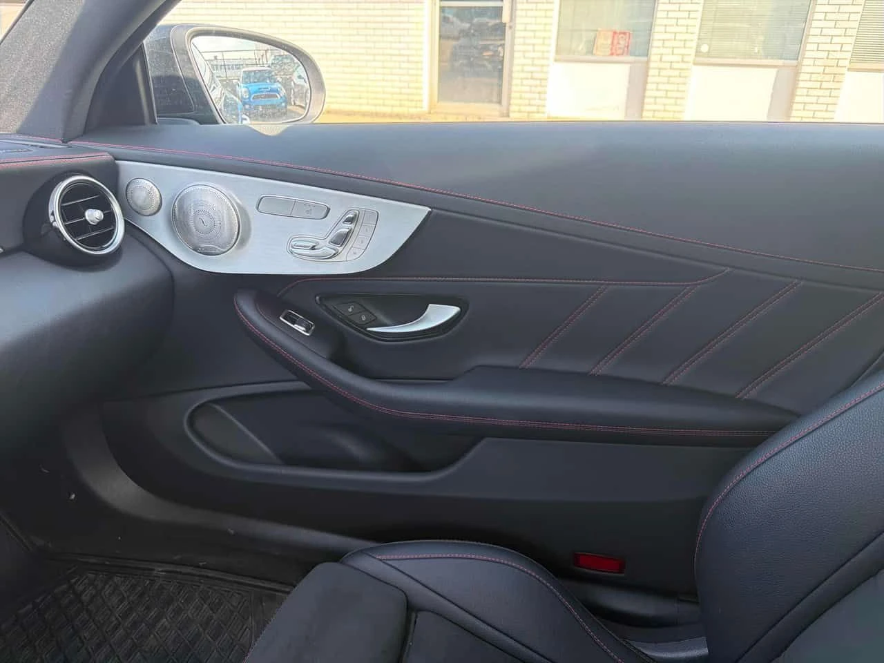 Mercedes-Benz C 43 AMG * ДИСТРОНИК * BURMESTER * HUD * 360 , снимка 12 - Автомобили и джипове - 55648297