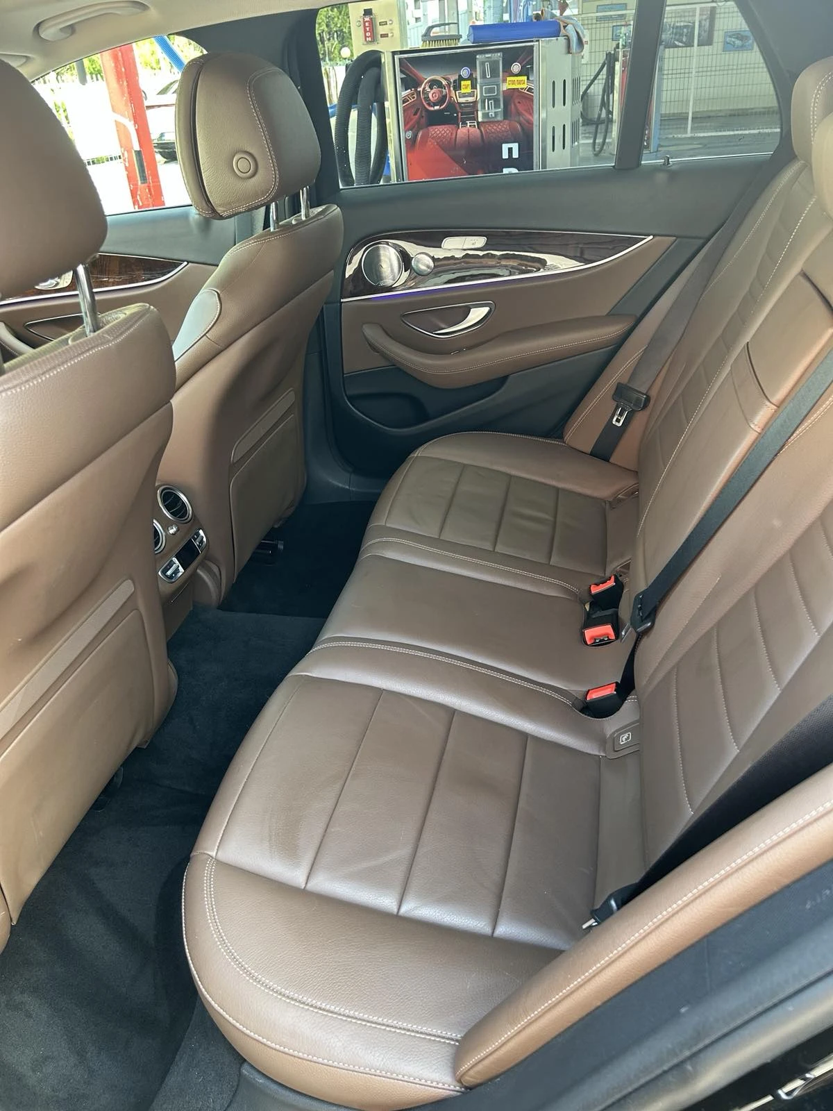 Mercedes-Benz E 350 LUXURY/EXCLUSIVE LINE/ FULL EXTRAS, снимка 12 - Автомобили и джипове - 56660131