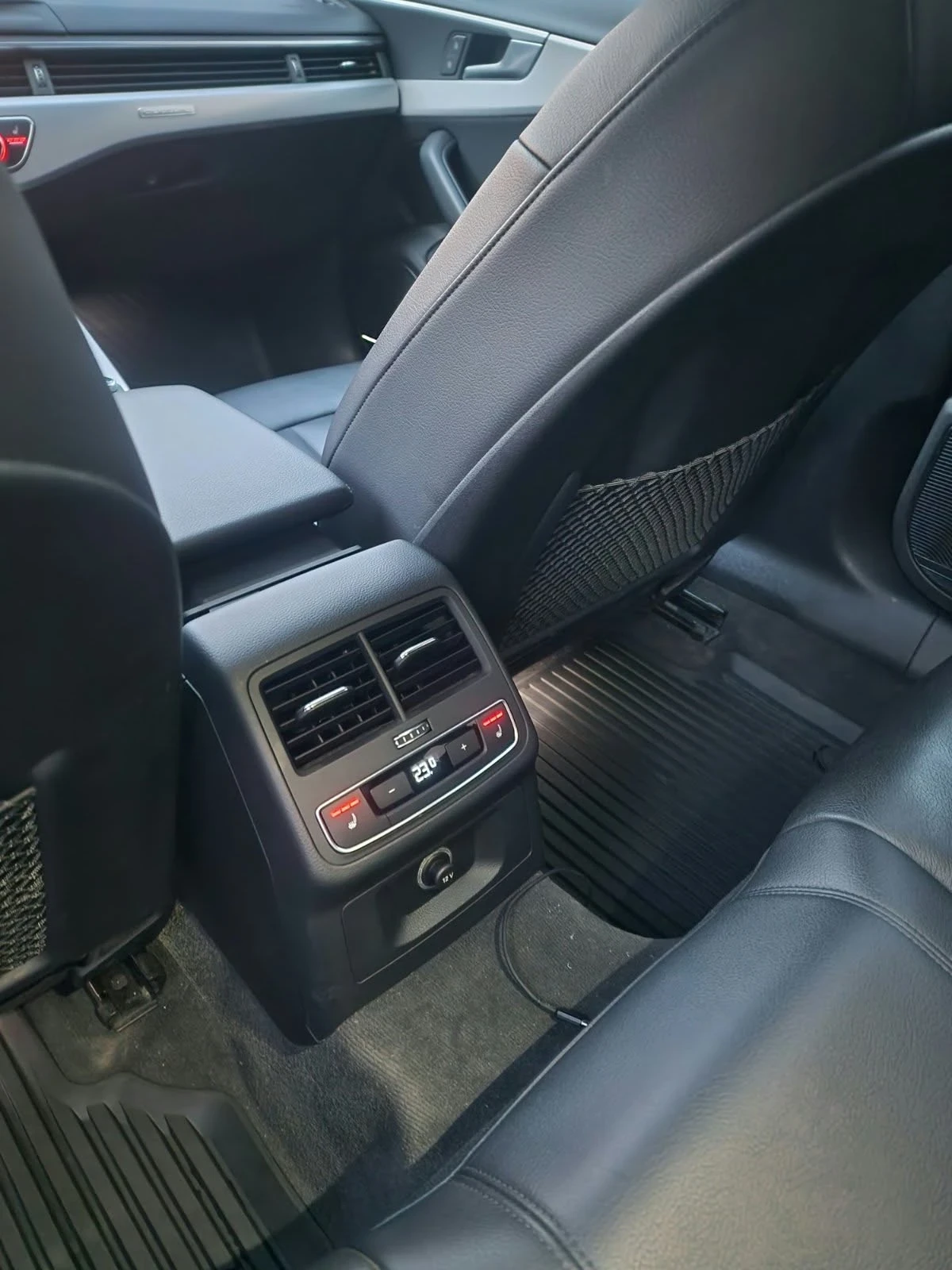 Audi A4 2.0tfsi, снимка 14 - Автомобили и джипове - 56715191