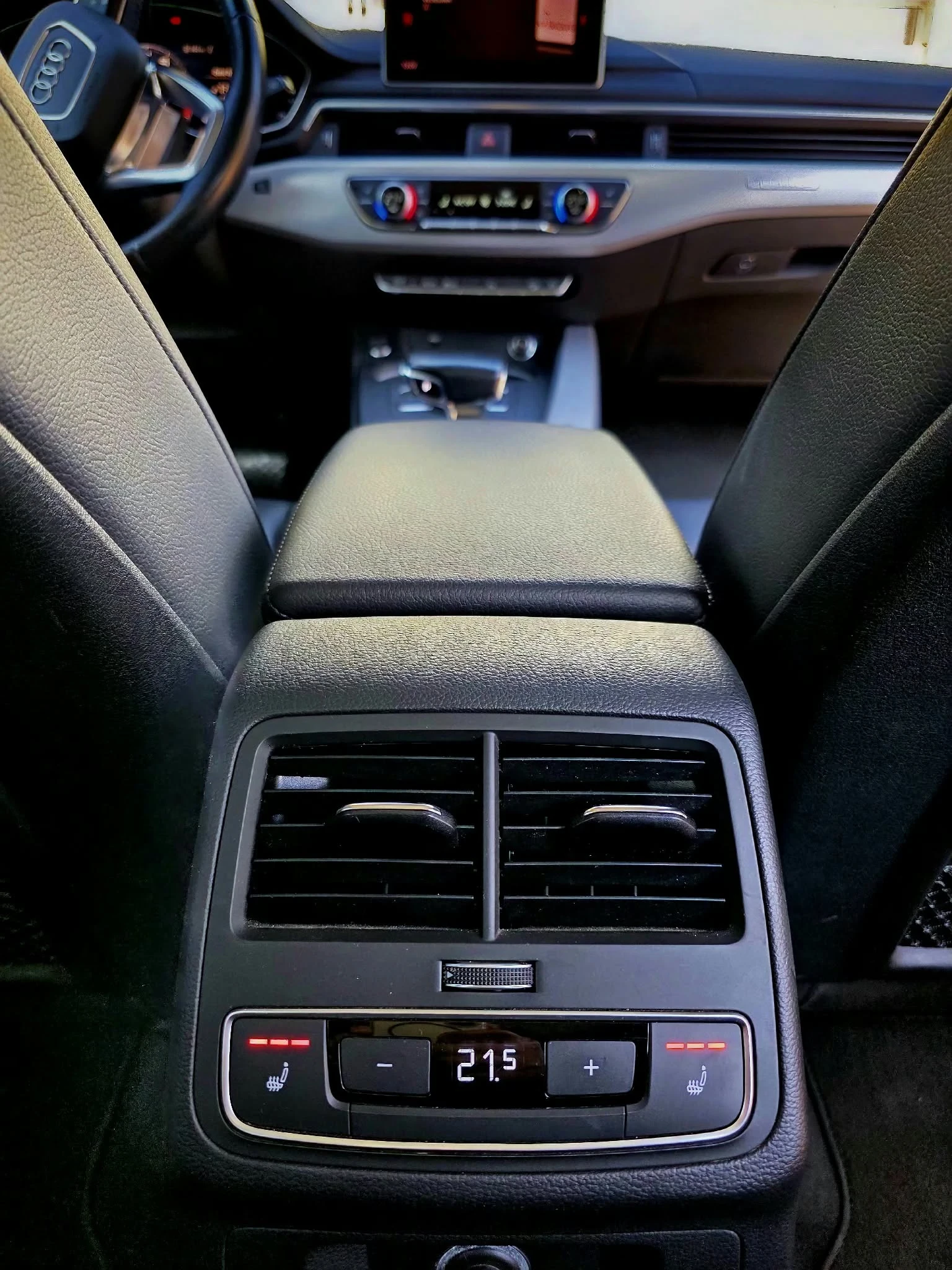 Audi A4 2.0tfsi, снимка 10 - Автомобили и джипове - 56715191