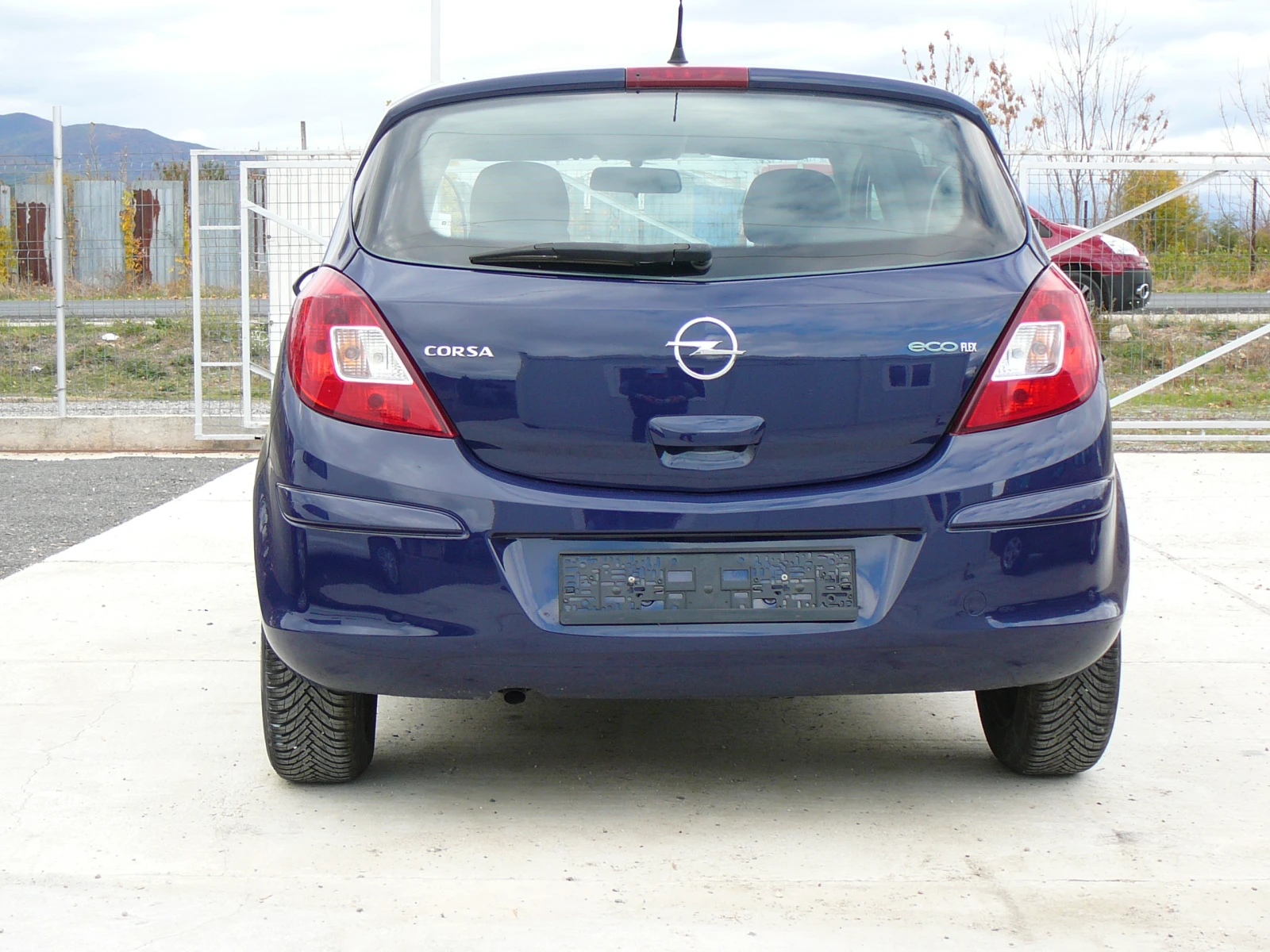 Opel Corsa 1.2i юбилейна, снимка 7 - Автомобили и джипове - 56731417