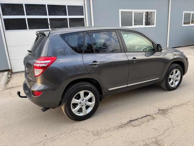 Toyota Rav4 2.2D4D 4X4 , снимка 10 - Автомобили и джипове - 49546383