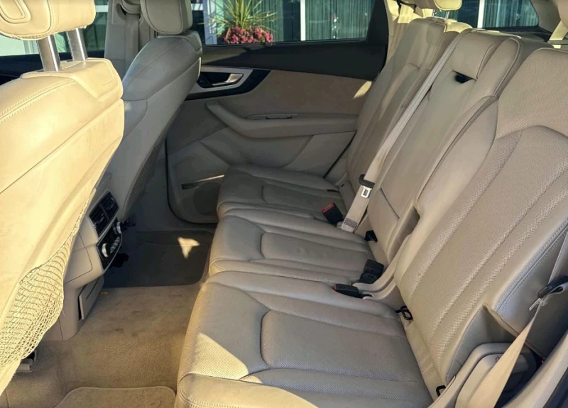 Audi Q7 3.0L V6 TFSI QUATRO, снимка 7 - Автомобили и джипове - 52449191