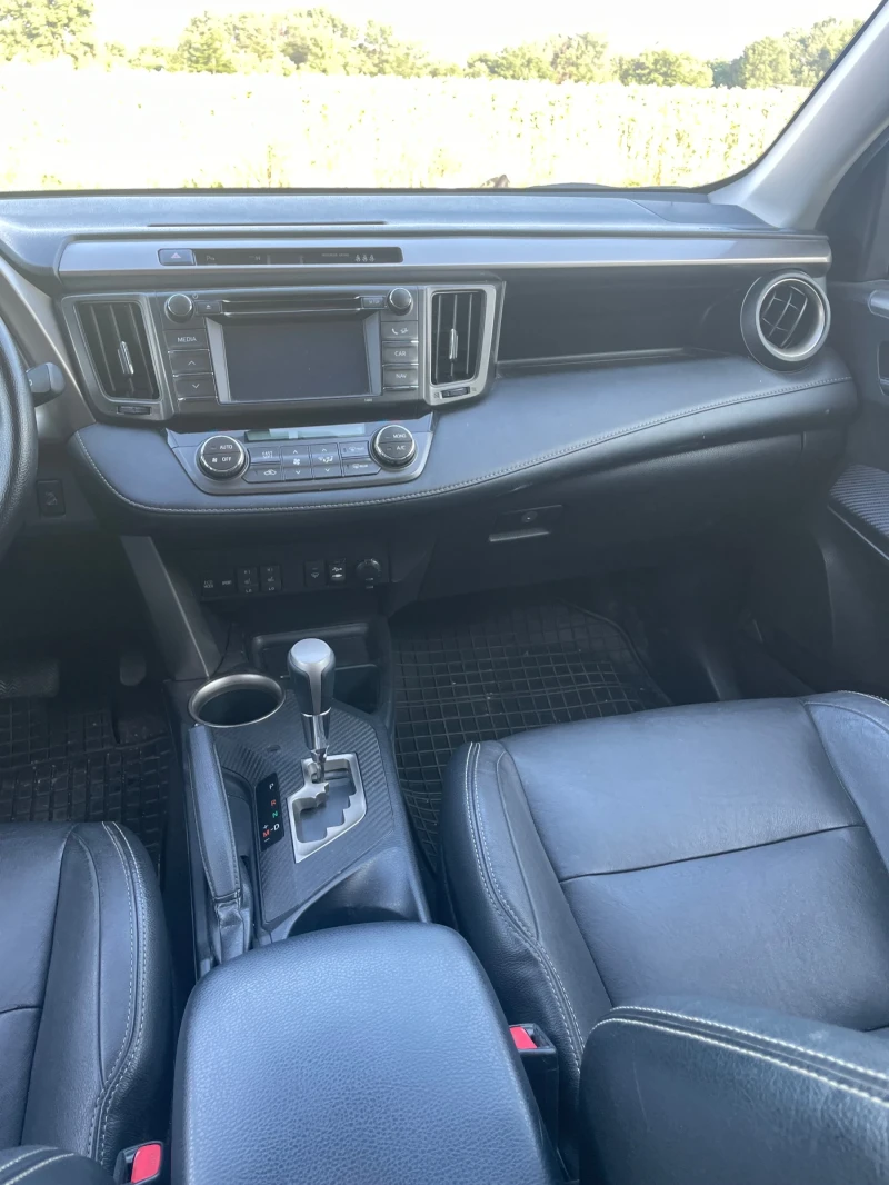 Toyota Rav4, снимка 12 - Автомобили и джипове - 52838069