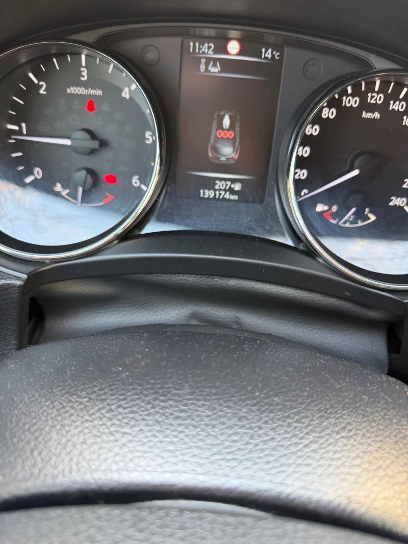 Nissan Qashqai 1.5 cdi pure, снимка 9 - Автомобили и джипове - 53004117